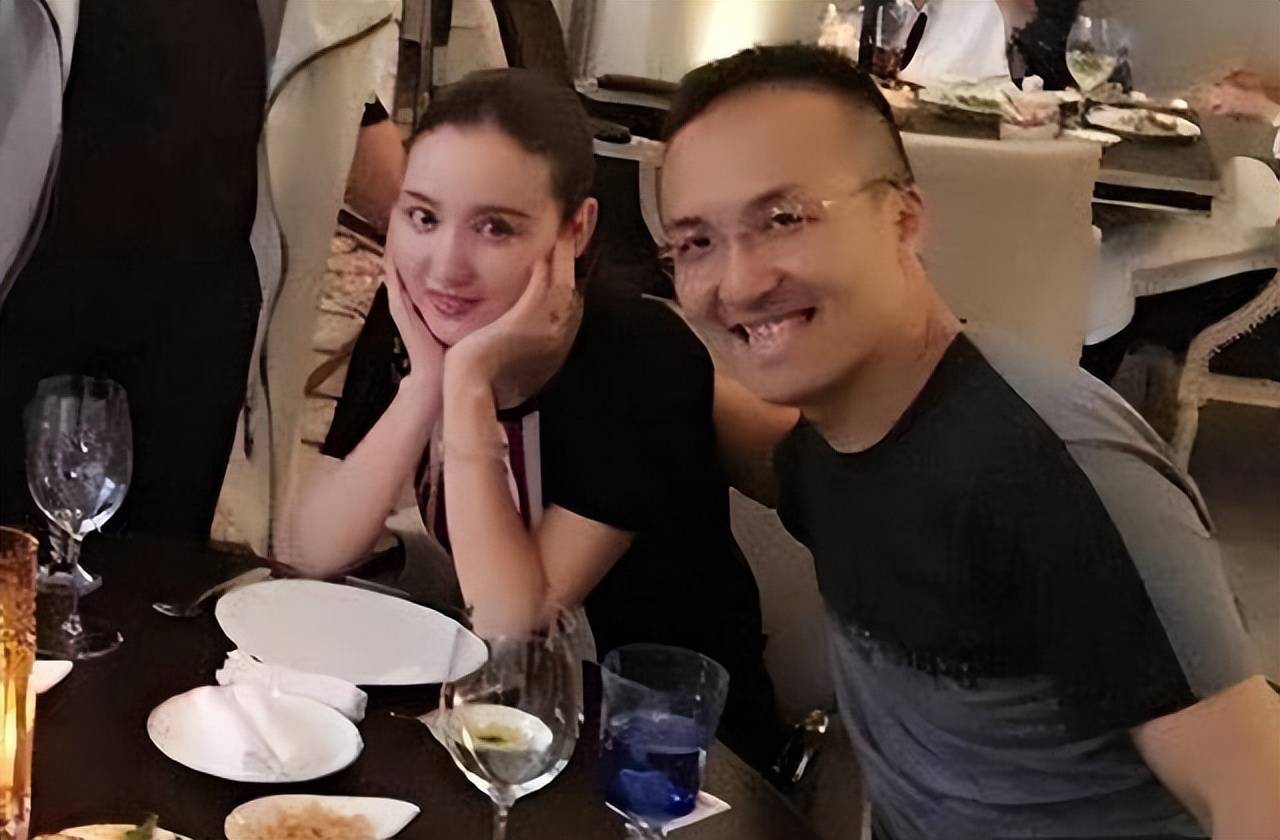 吕超与张萌结婚照 吕超和张萌结婚照片