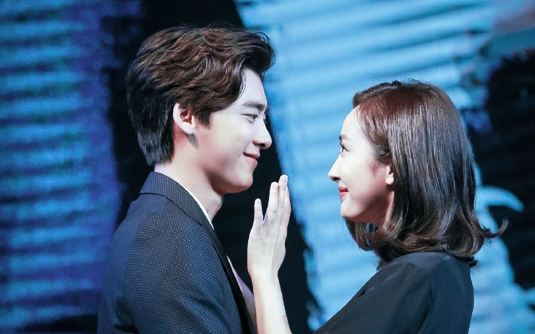 杨幂李易峰 美国打胎 杨幂李易峰怀孕事件