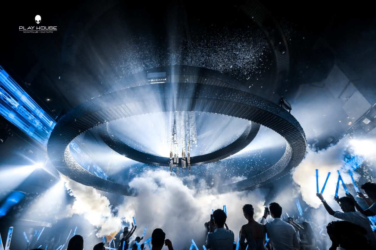 nasa拍到巨型ufo NASA拍摄到巨型UFO吸取太阳能量