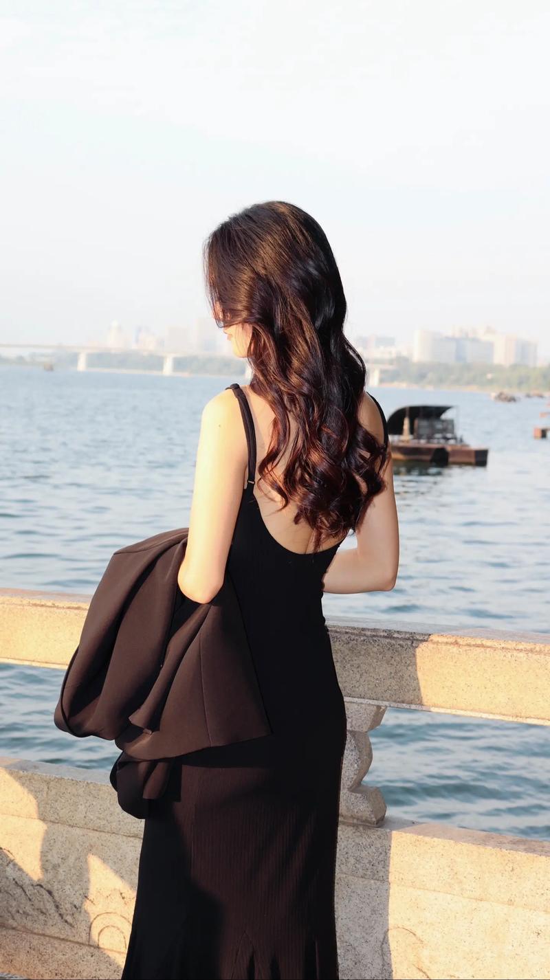 电波系彼女漫画 电波系彼女小说有更新吗