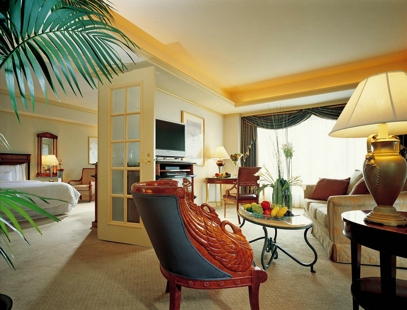 人民日报:治理白色污染任重道远 人民日报:治理白色污染任重道远